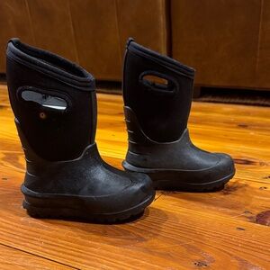 Bogs neoclassic winter boots toddler 9